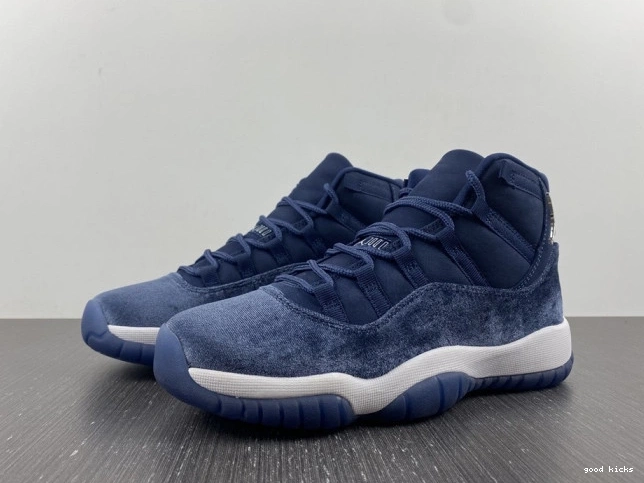 11 WMNS Air Jordan Midnight AR0715-441 Velvet Navy 0820